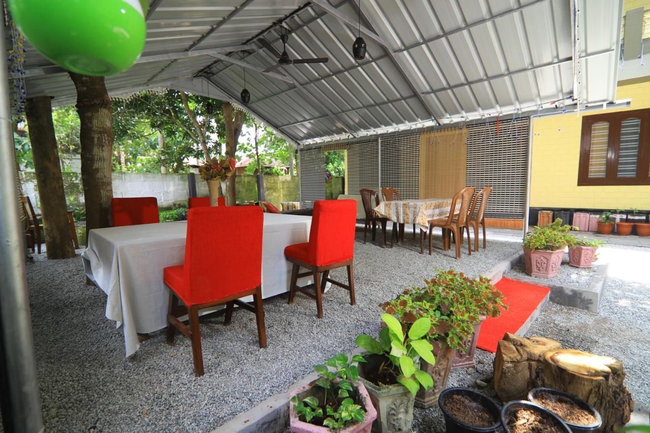 Cloud Nine Inside Hotel Varkala Exterior photo